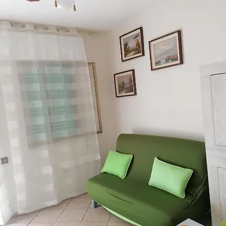 Lägenhet Hausemaremma 1 *
