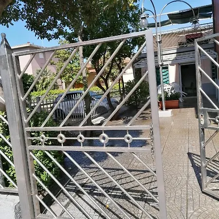 Hausemaremma 1 *